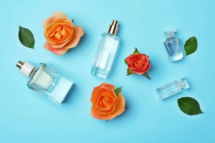 عطرهای زنانهای که کلکسیون شما را کامل میکنند