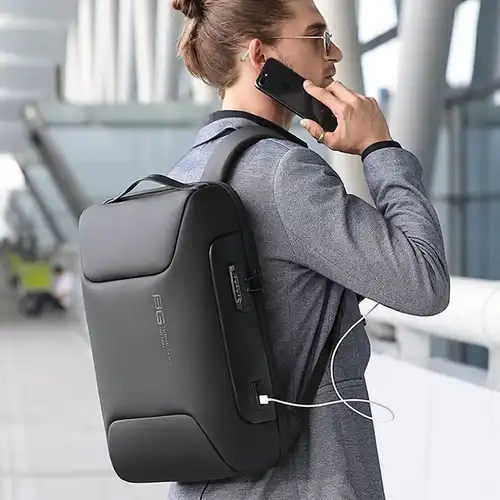 پورت شارژ USB و Type-C در کوله های بنج